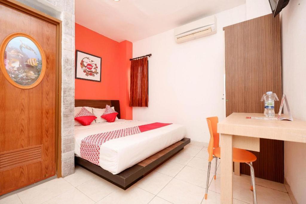 Oyo 1251 Residence 8 Semarang Exterior photo